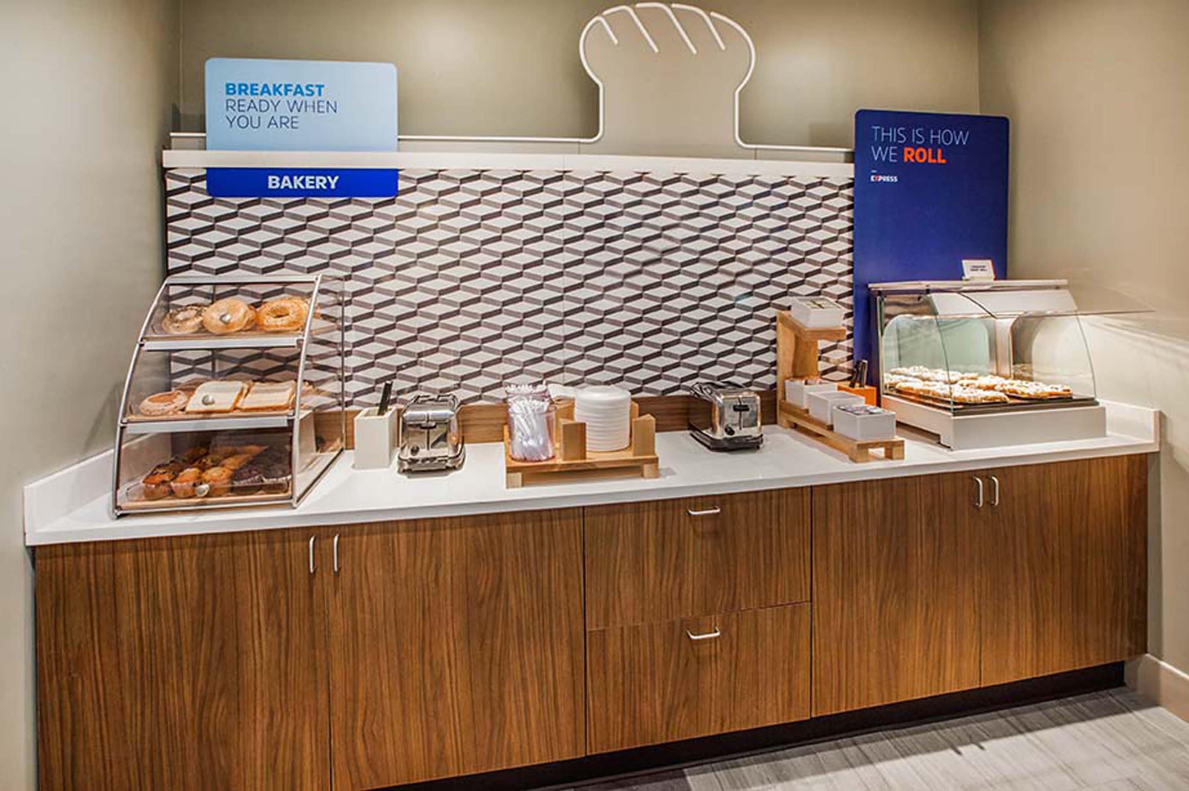 Holiday Inn Express Lake Wales North-Winter Haven By Ihg Waverly Екстер'єр фото